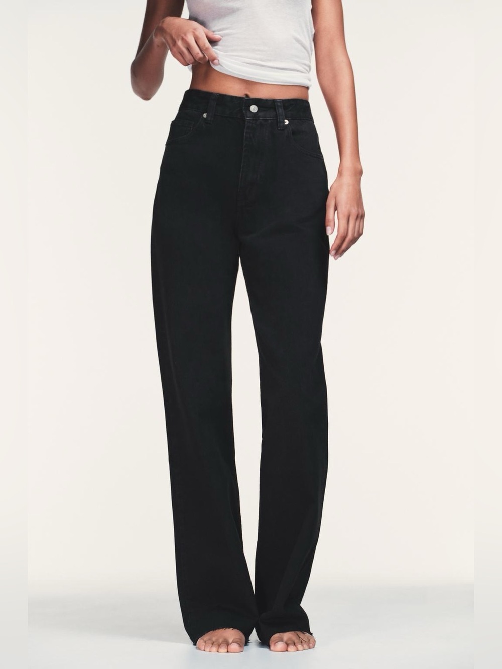 Zara Black Wide-Leg Distressed Hem Jeans 8 - Picture 4 of 12